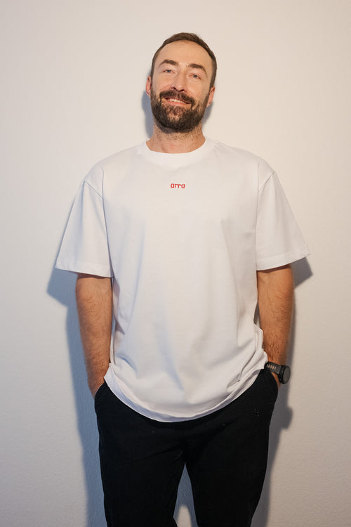 arra - essentials tee white