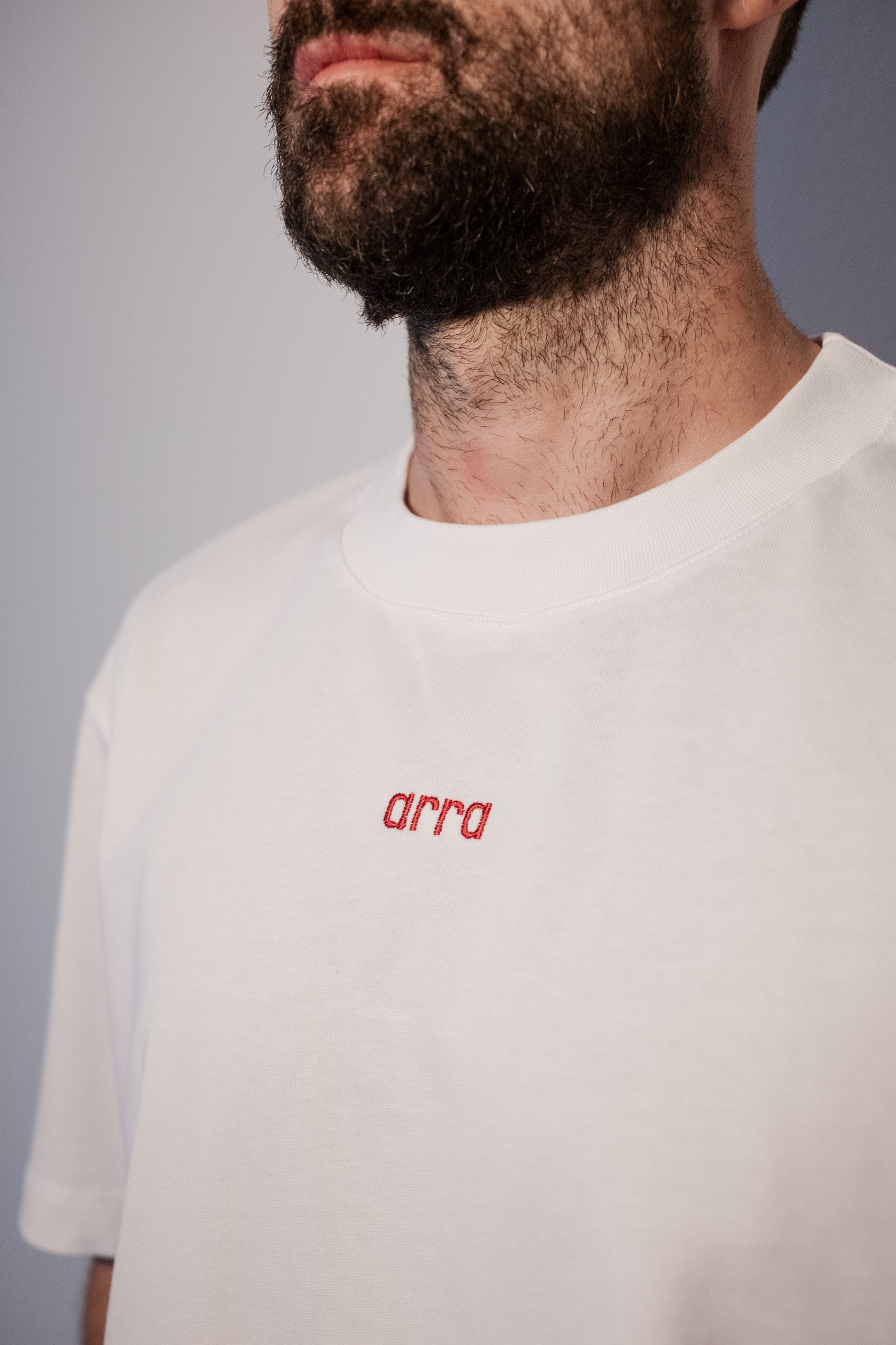arra - essentials tee white