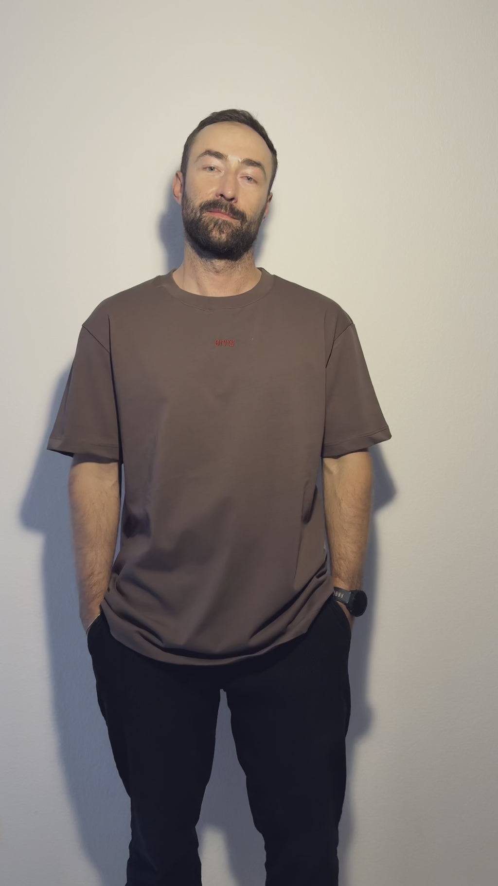 arra - essentials tee espresso